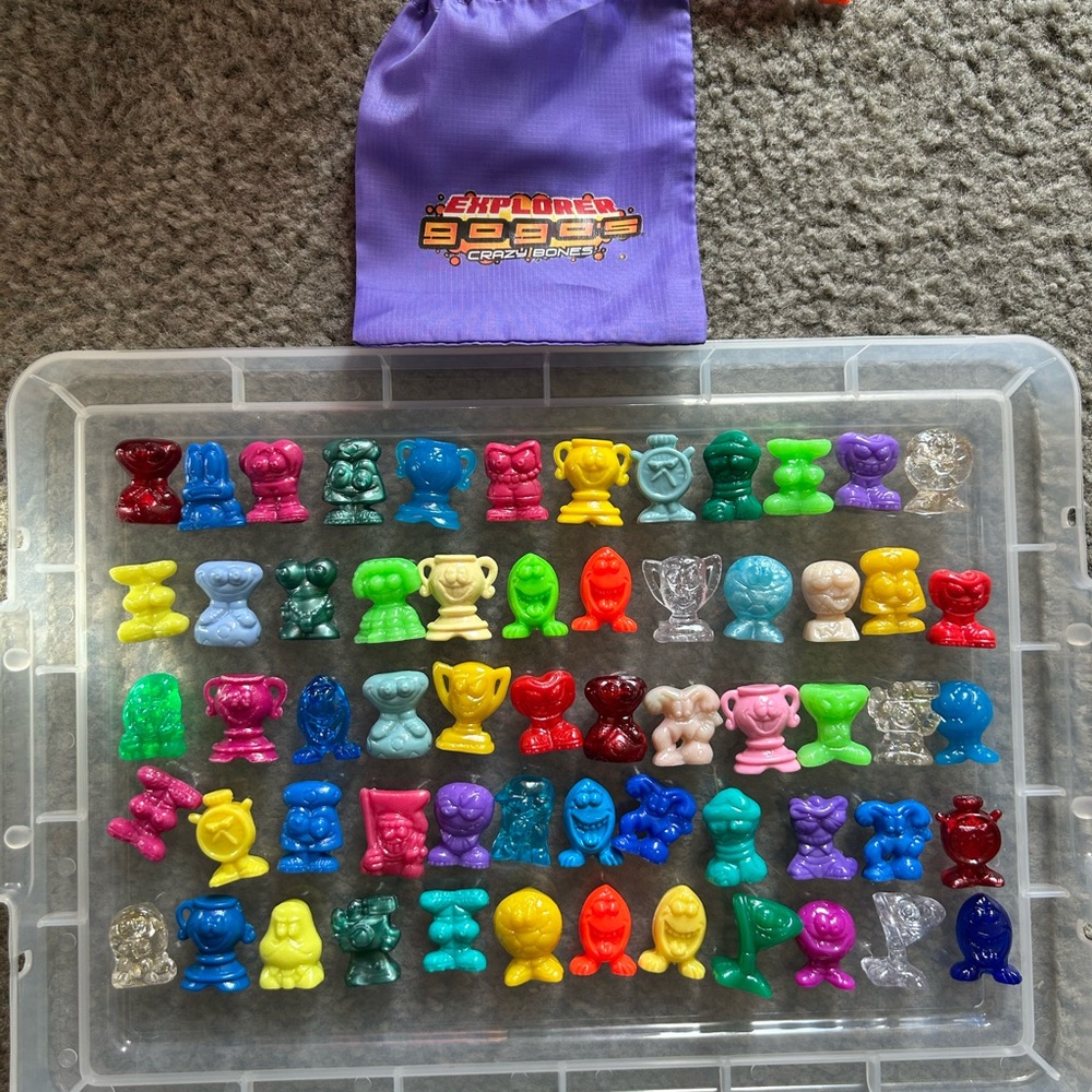 Crazy Bones SPORTS Lot Of 60 Figures Football, Soccer W/ Travel Bag